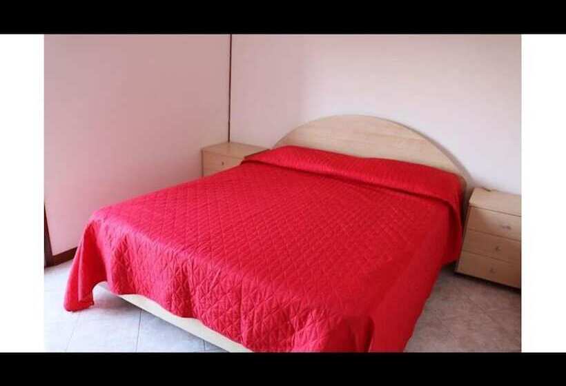 تختخواب و صبحانه Cozy Charm Near The Beach   Beahost