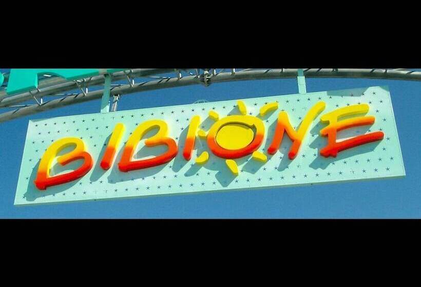 تختخواب و صبحانه Cozy Charm Near The Beach   Beahost