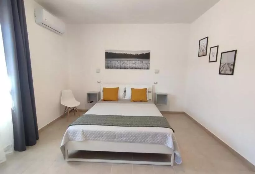 تختخواب و صبحانه Cristian Rooms