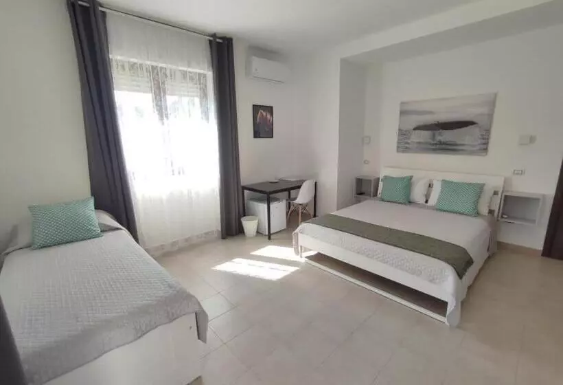 تختخواب و صبحانه Cristian Rooms