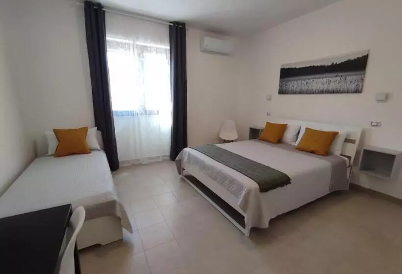 تختخواب و صبحانه Cristian Rooms