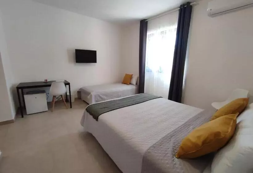 تختخواب و صبحانه Cristian Rooms