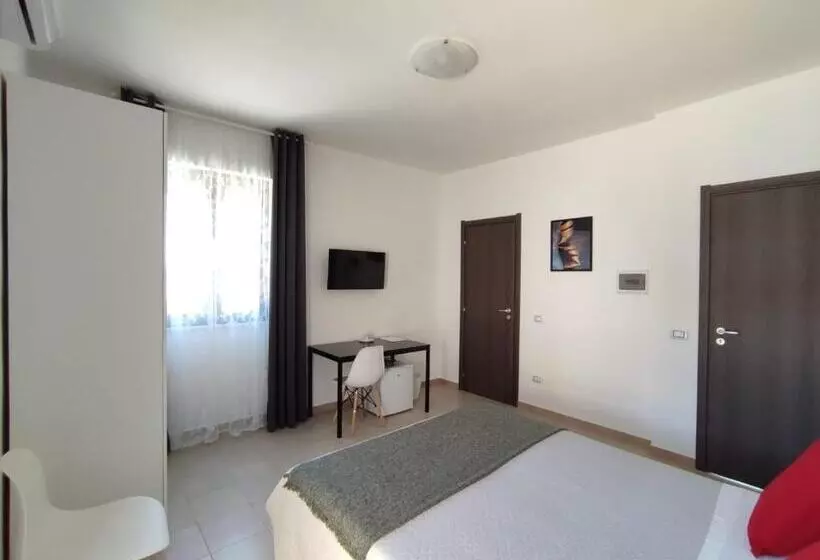 تختخواب و صبحانه Cristian Rooms