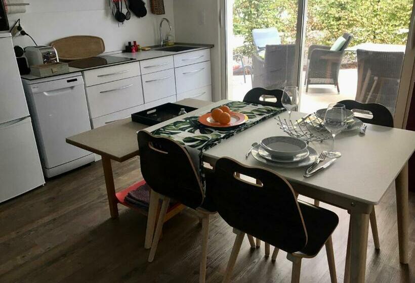 تختخواب و صبحانه La Maison Des Hérissons