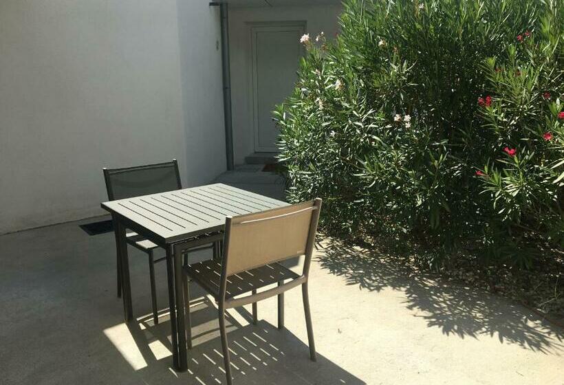 تختخواب و صبحانه La Maison Des Hérissons