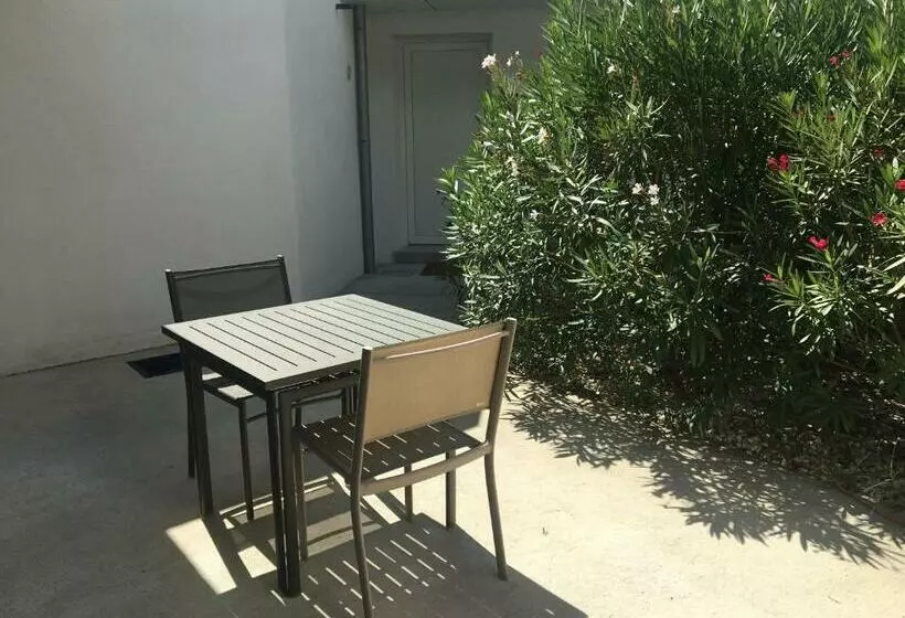 تختخواب و صبحانه La Maison Des Hérissons