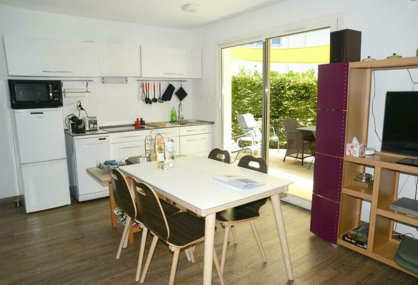 تختخواب و صبحانه La Maison Des Hérissons