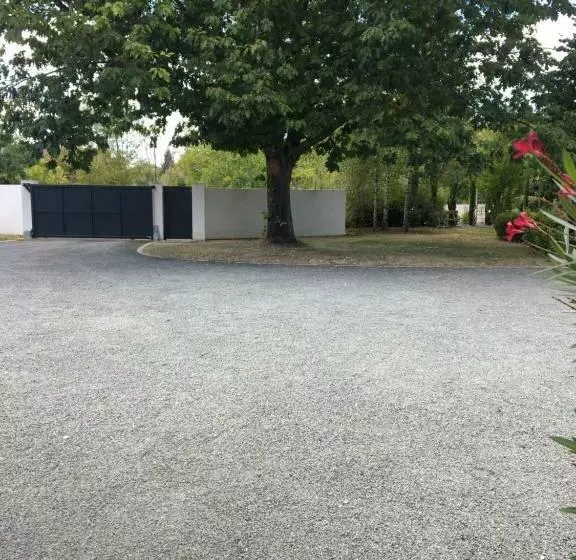 تختخواب و صبحانه La Maison Des Hérissons