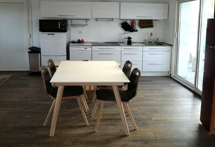 تختخواب و صبحانه La Maison Des Hérissons