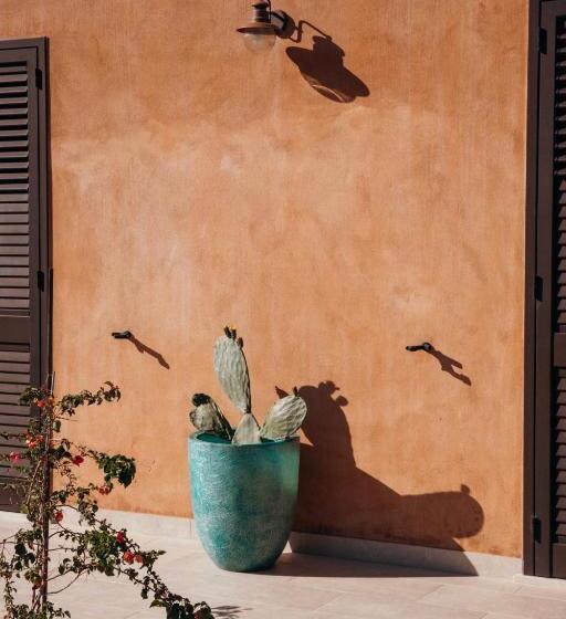 تختخواب و صبحانه Luccicamare Family Run Beb