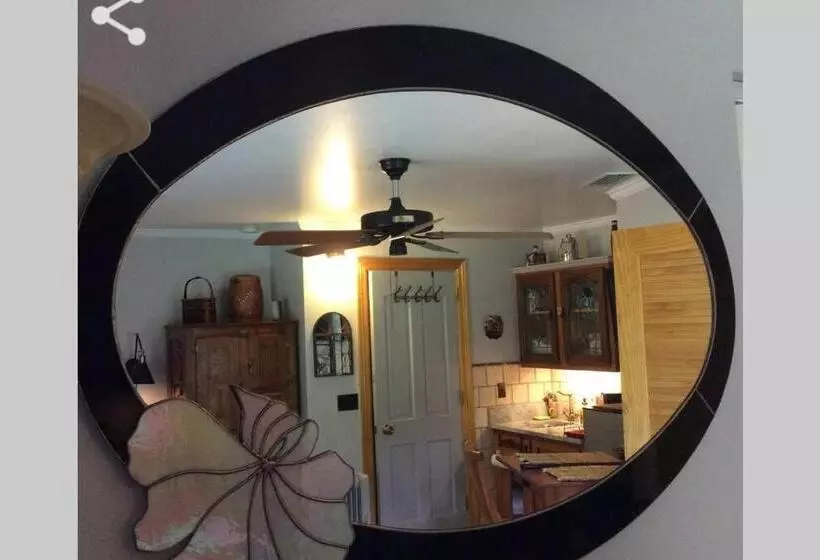 Aamiaismajoitus (B&B) La Quiete Cove For One