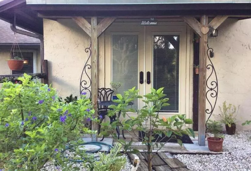 Aamiaismajoitus (B&B) La Quiete Cove For One