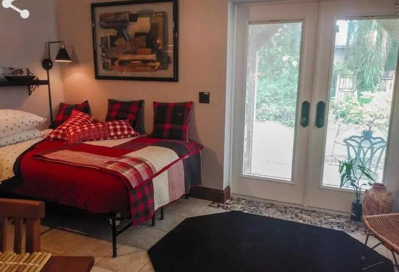 Aamiaismajoitus (B&B) La Quiete Cove For One