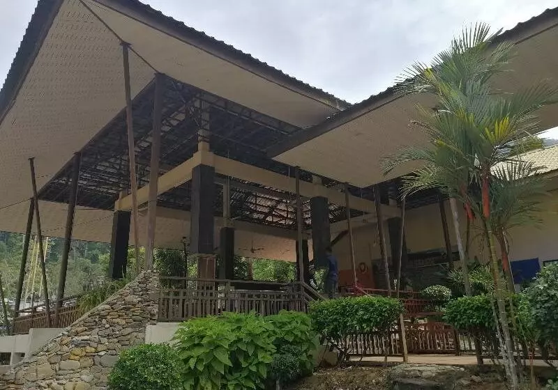 ホテル Spot On 89954 D Yan Chalet