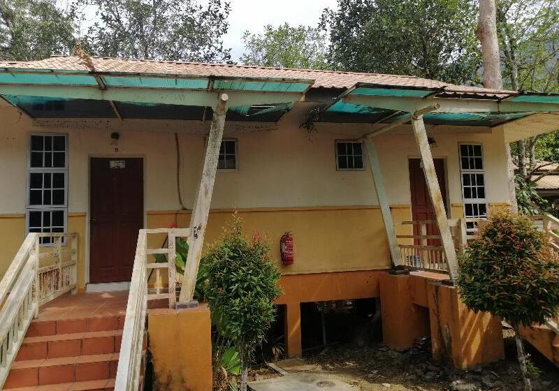 Hotel Spot On 89954 D Yan Chalet