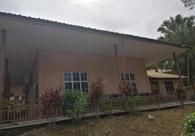 ホテル Spot On 89954 D Yan Chalet