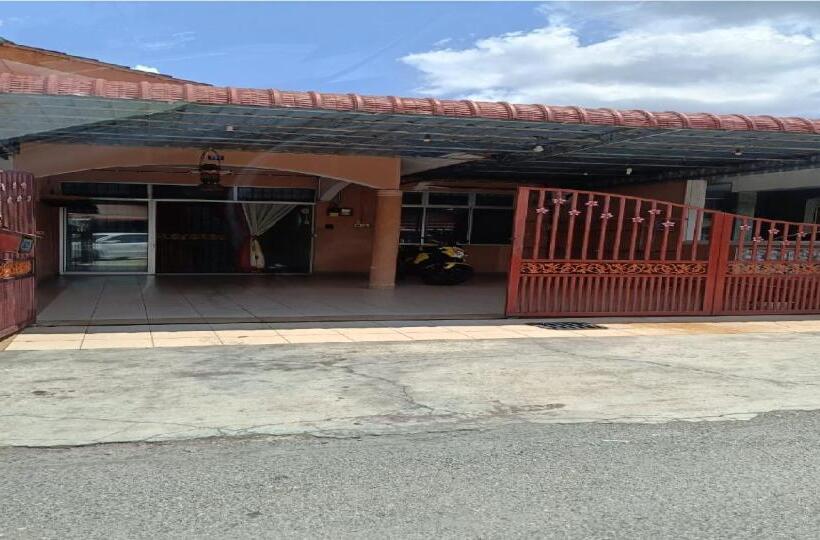 پانسیون Homestay Tengku Maheran