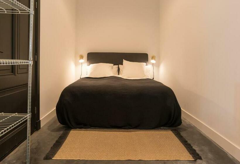 تختخواب و صبحانه Amstel Boutique Studio