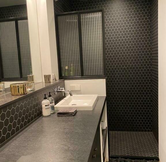 تختخواب و صبحانه Amstel Boutique Studio