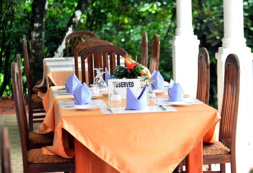 Hotel Breeta S Garden