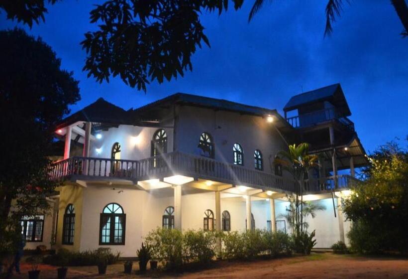 Hotel Breeta S Garden