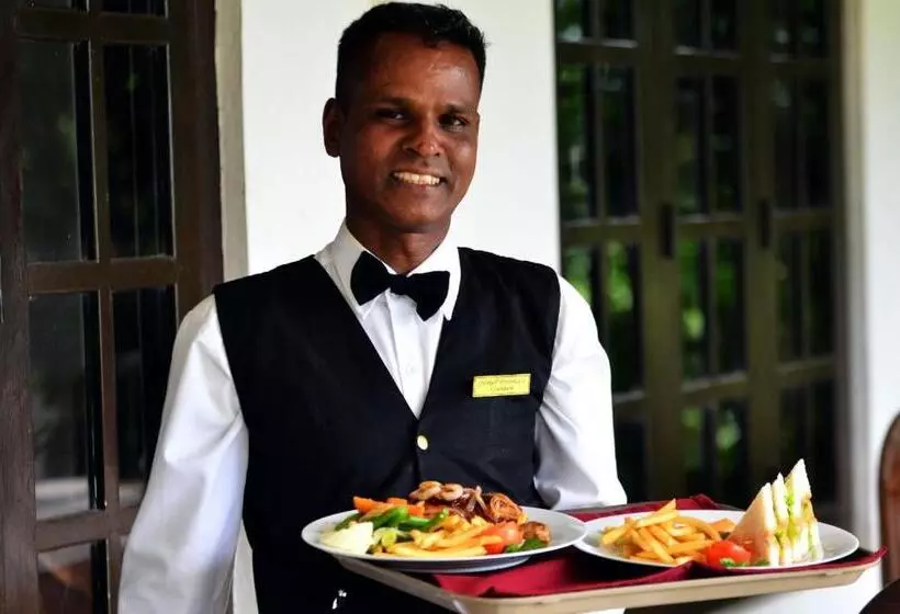 Hotelli Breeta S Garden