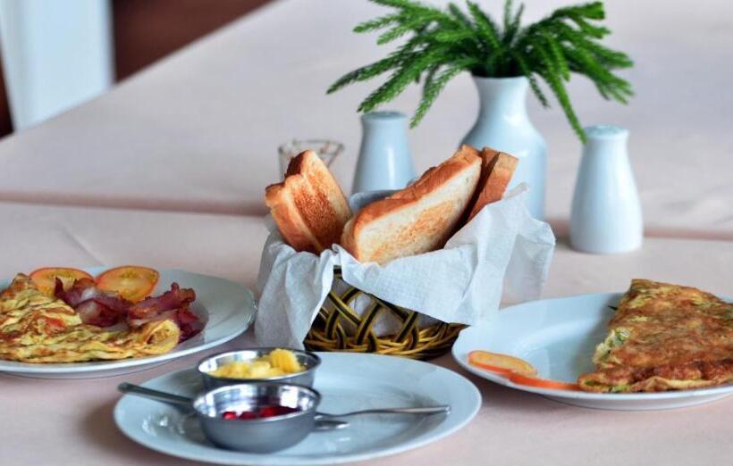 Hotel Breeta S Garden