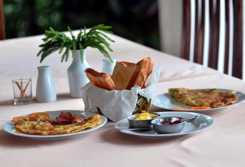 Hotel Breeta S Garden