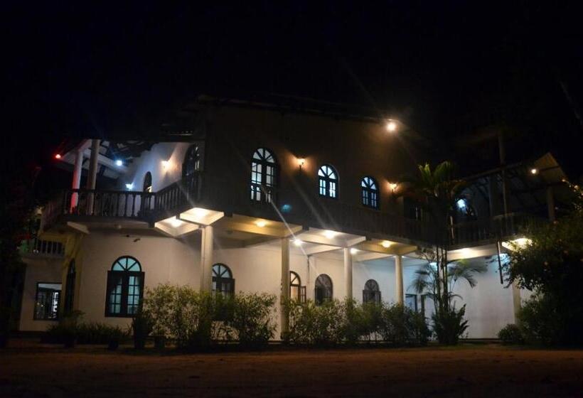 Hotel Breeta S Garden