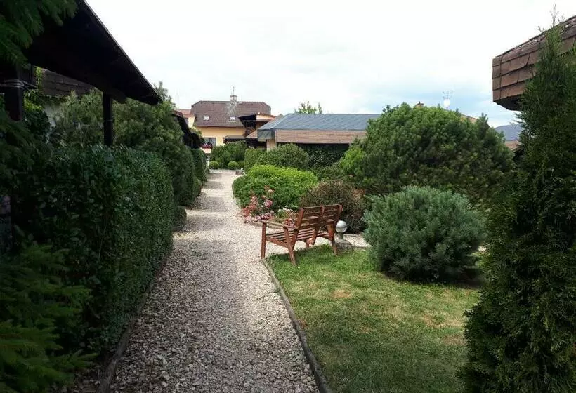 Majatalo Areál Pauli