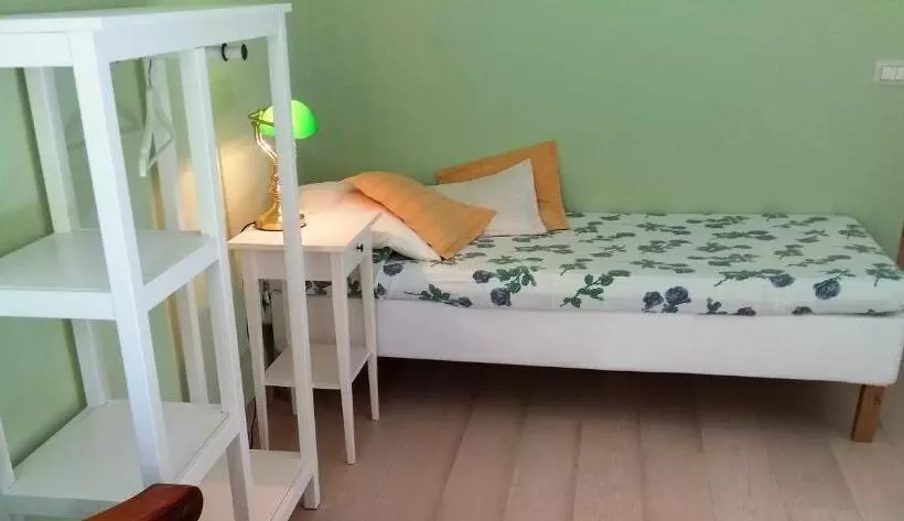 پانسیون Awroom