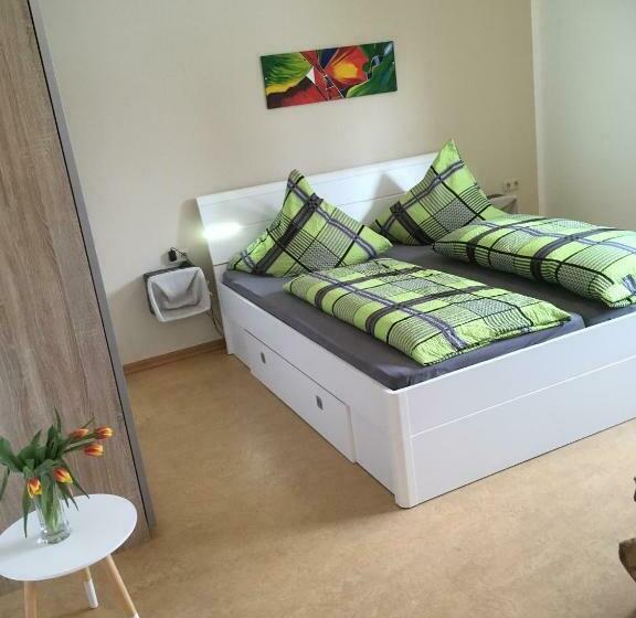 Pensione Töff   Töff