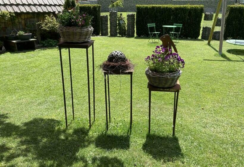 פנסיון Zani Helga