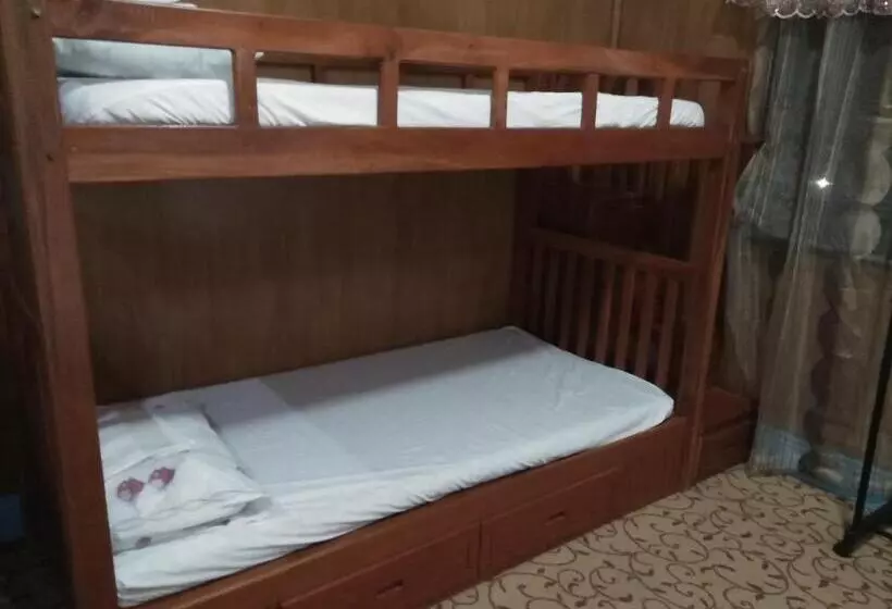 Lomakeskus Villa Corrales Homestay