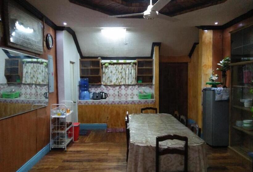 리조트 Villa Corrales Homestay