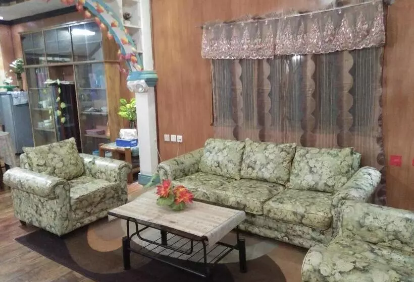 Lomakeskus Villa Corrales Homestay