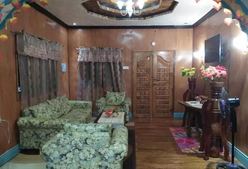 Lomakeskus Villa Corrales Homestay