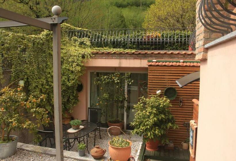 تختخواب و صبحانه App Spiaggia Bianca