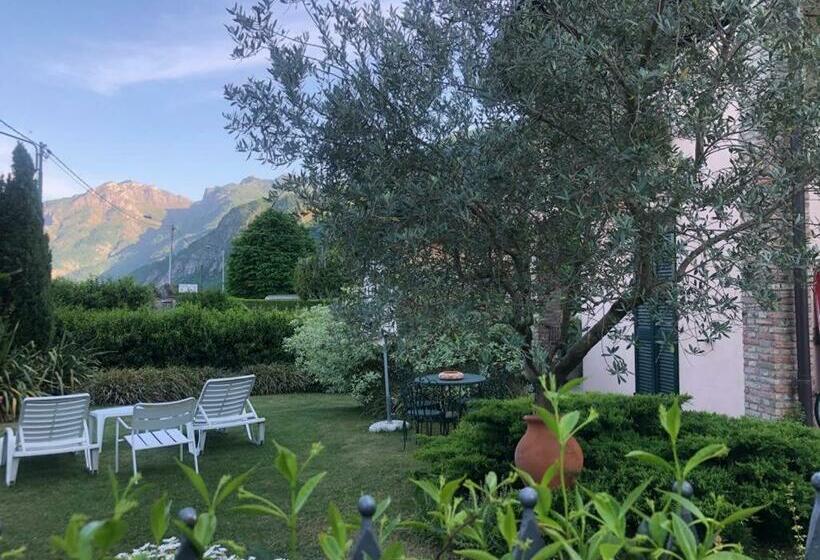 تختخواب و صبحانه App Spiaggia Bianca