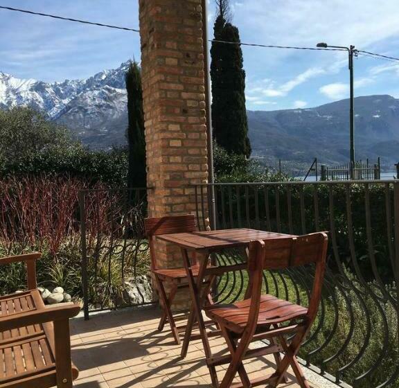 تختخواب و صبحانه App Spiaggia Bianca