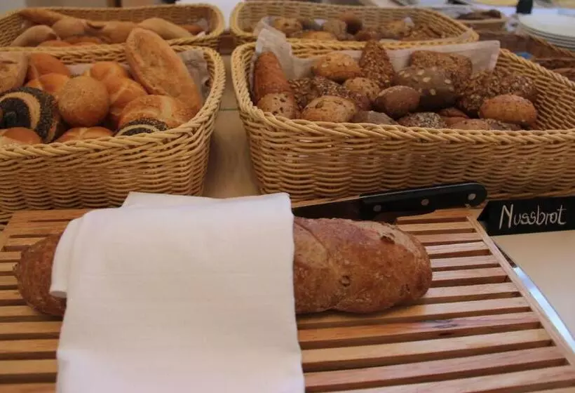 Aamiaismajoitus (B&B) Haus Renée