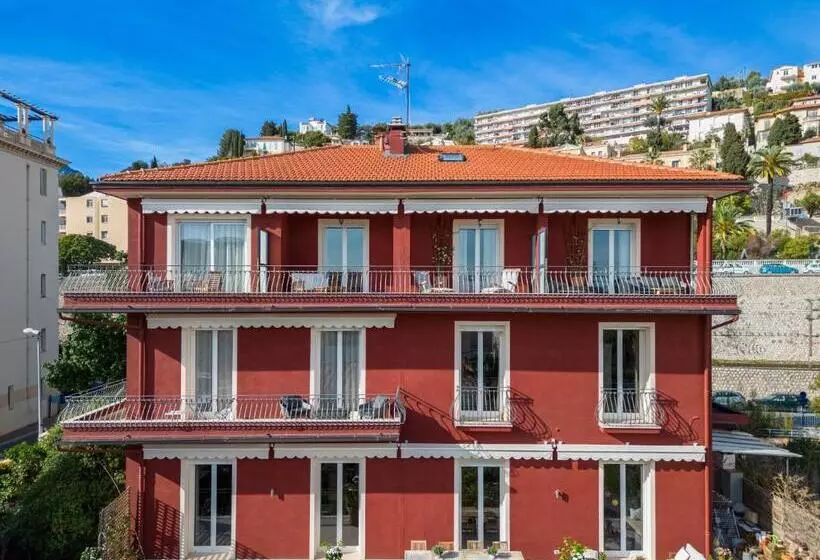 ベッドアンドブレックファースト La Fabrique à Poupées   Chambres De Charme Au Coeur De Menton