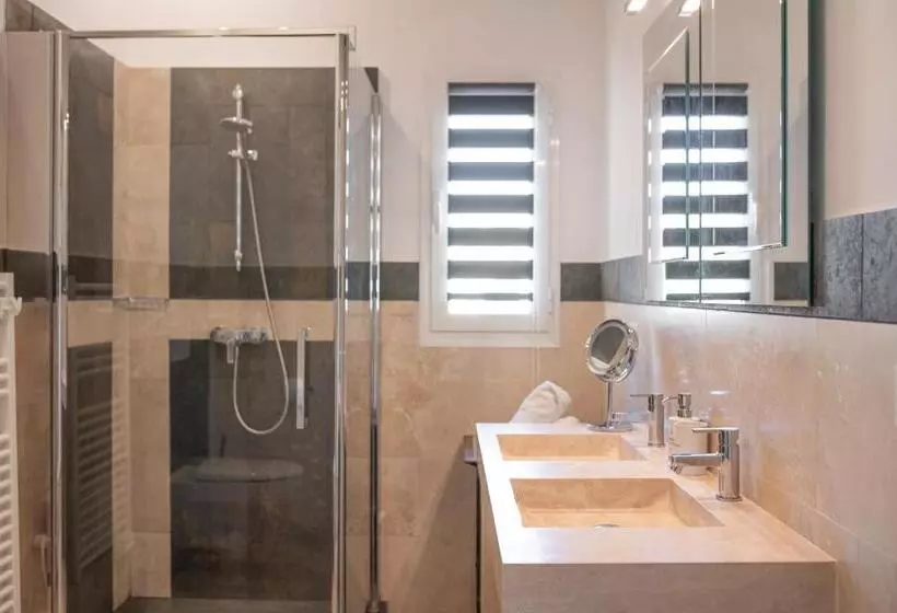 ベッドアンドブレックファースト La Fabrique à Poupées   Chambres De Charme Au Coeur De Menton