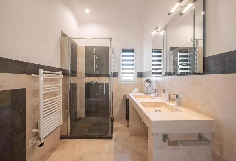 ベッドアンドブレックファースト La Fabrique à Poupées   Chambres De Charme Au Coeur De Menton