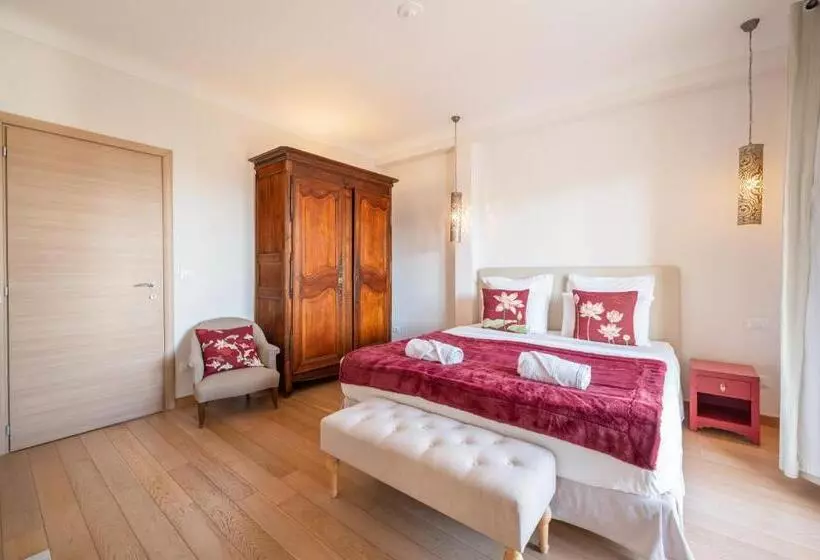 ベッドアンドブレックファースト La Fabrique à Poupées   Chambres De Charme Au Coeur De Menton