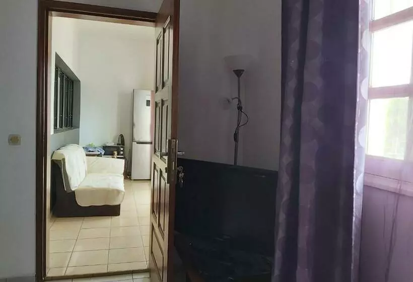 تختخواب و صبحانه Mc Location