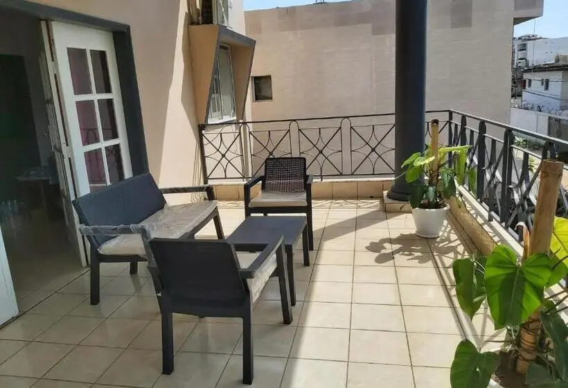 تختخواب و صبحانه Mc Location