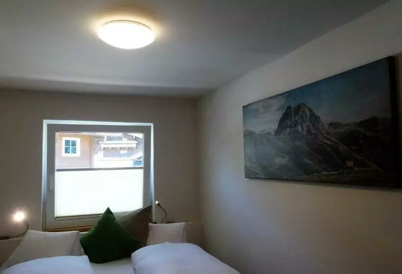 Bhome Gästehaus B&b / Apartments