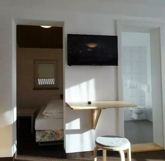 Bhome Gästehaus B&b / Apartments