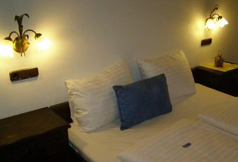 Bhome Gästehaus B&b / Apartments